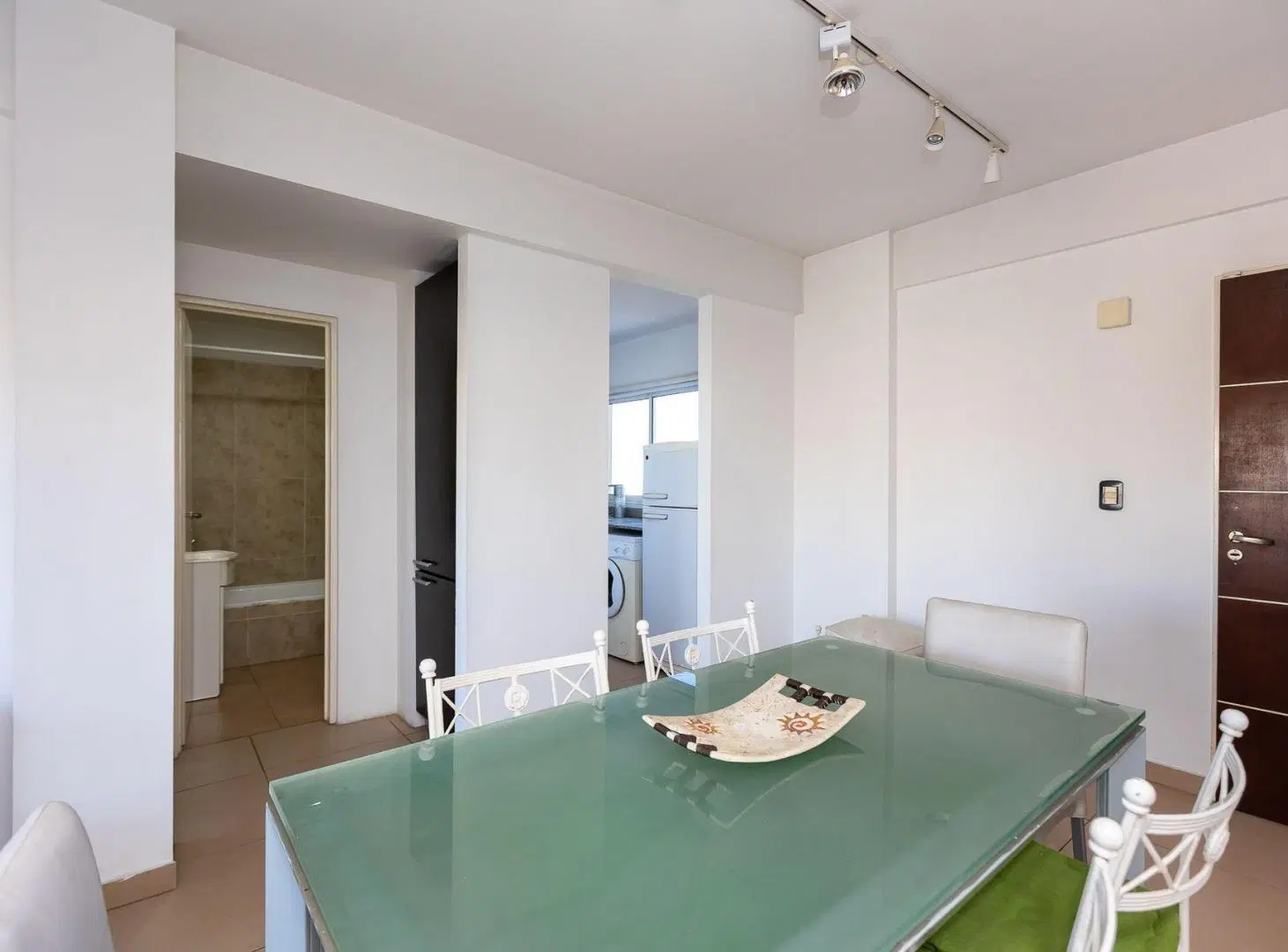 VENTA DEPTO 2 AMB EN CASEROS C/ COCHERA AMUEBLADO 5