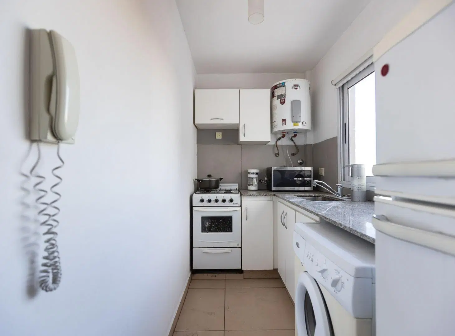 VENTA DEPTO 2 AMB EN CASEROS C/ COCHERA AMUEBLADO 3