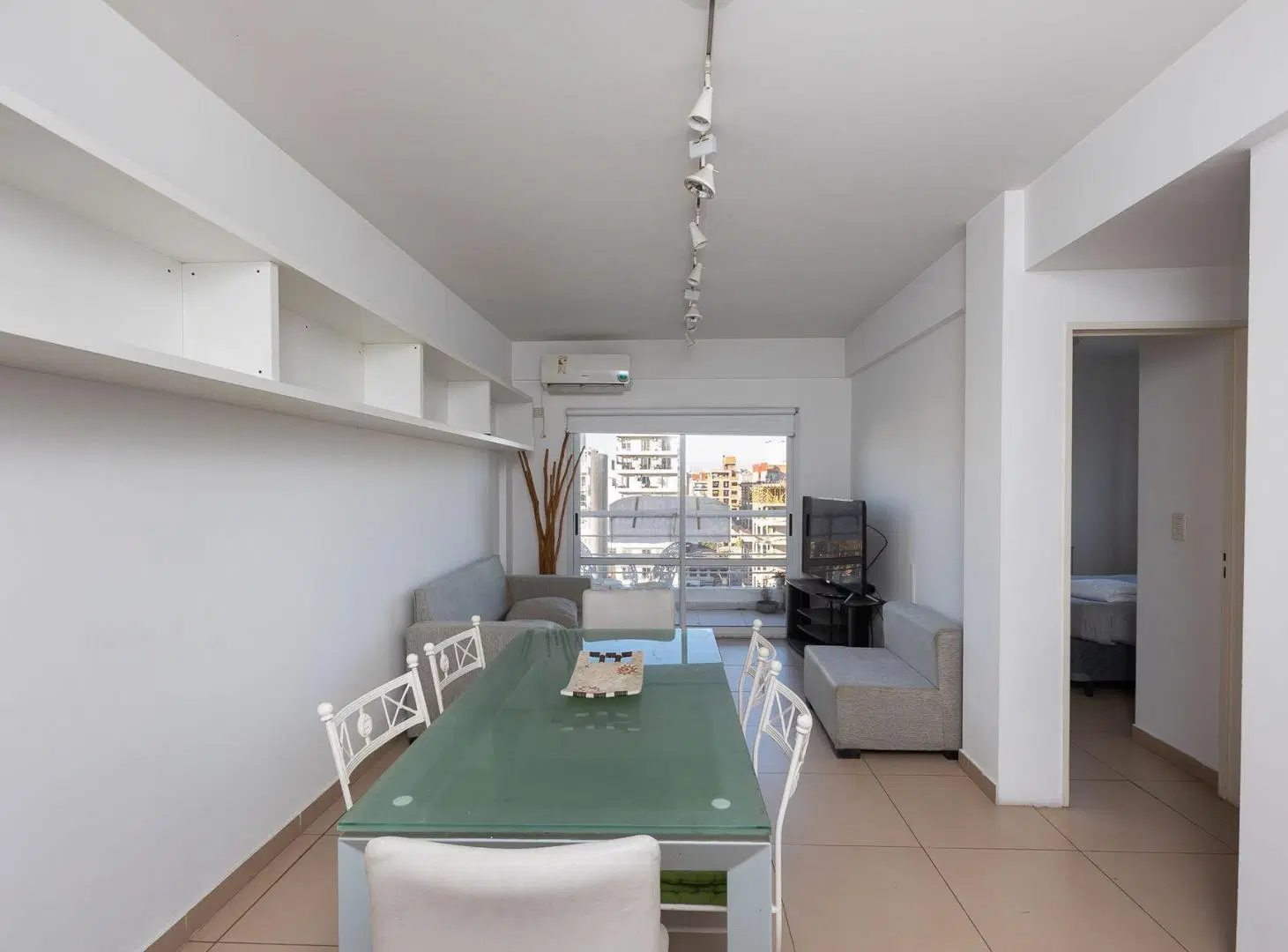 VENTA DEPTO 2 AMB EN CASEROS C/ COCHERA AMUEBLADO 4