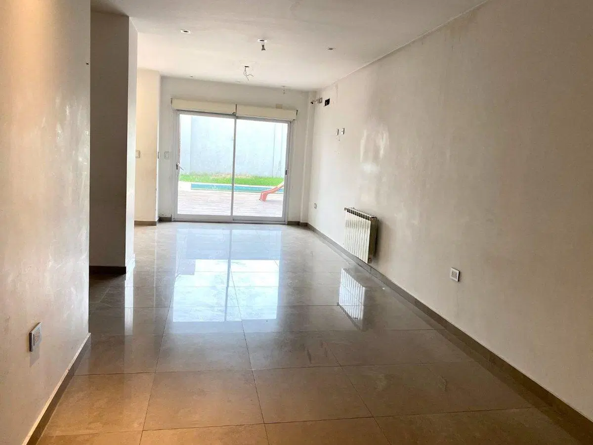 Venta Casa 5 Ambientes Villa Sarmiento Pileta 3