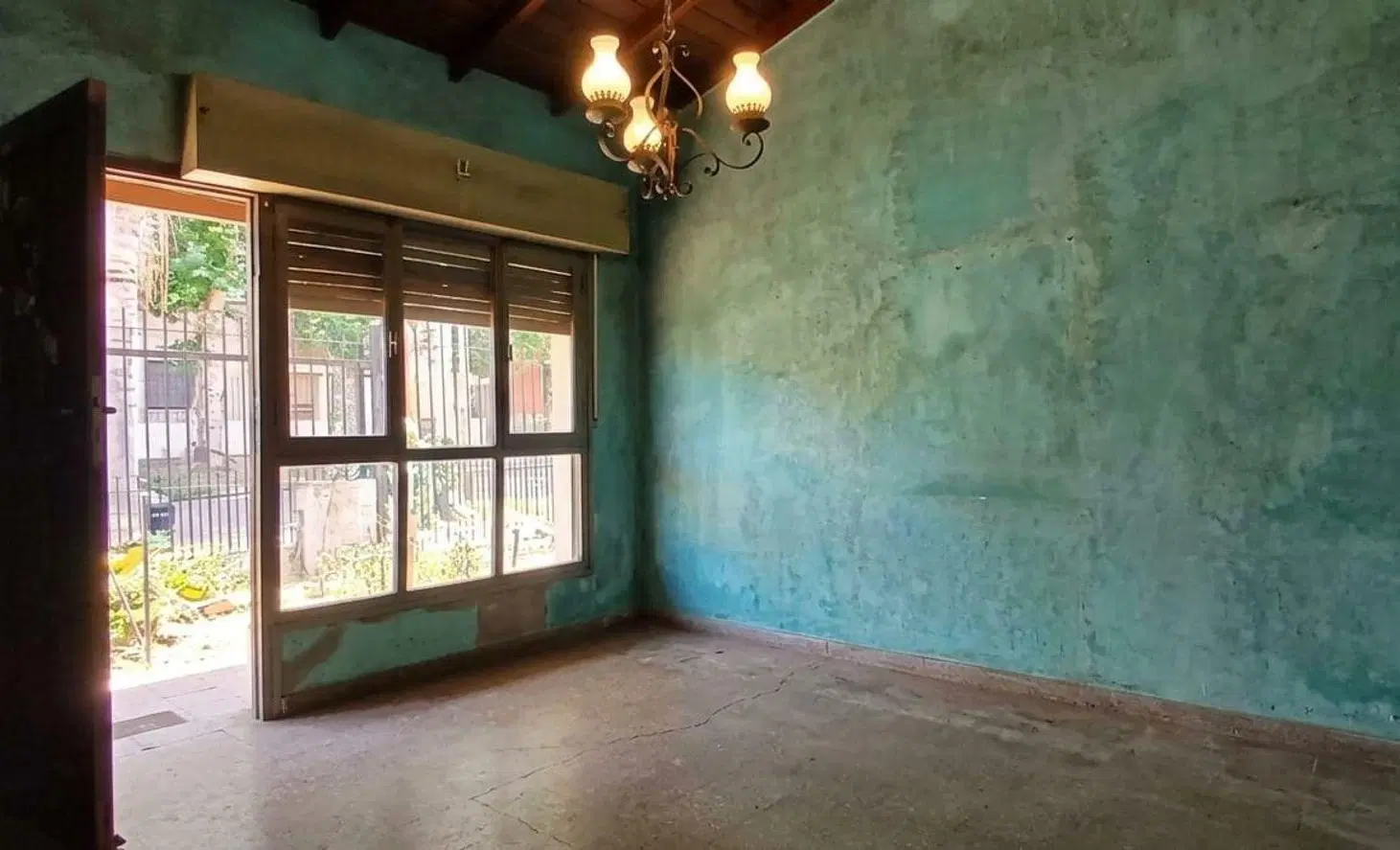 VENTA CASA 3AMB (MORON) A RECICLAR - AptoCredito 8