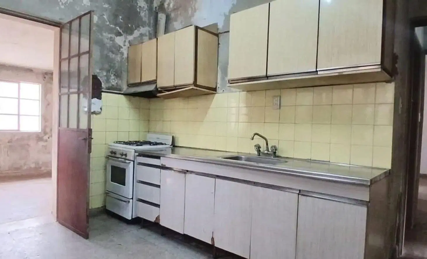 VENTA CASA 3AMB (MORON) A RECICLAR - AptoCredito 3