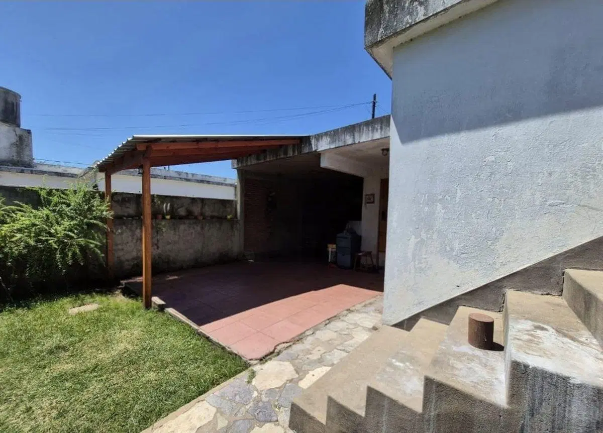 VENTA CASA 3 AMB HURLINGHAM COCHERA APTO CREDITO 2