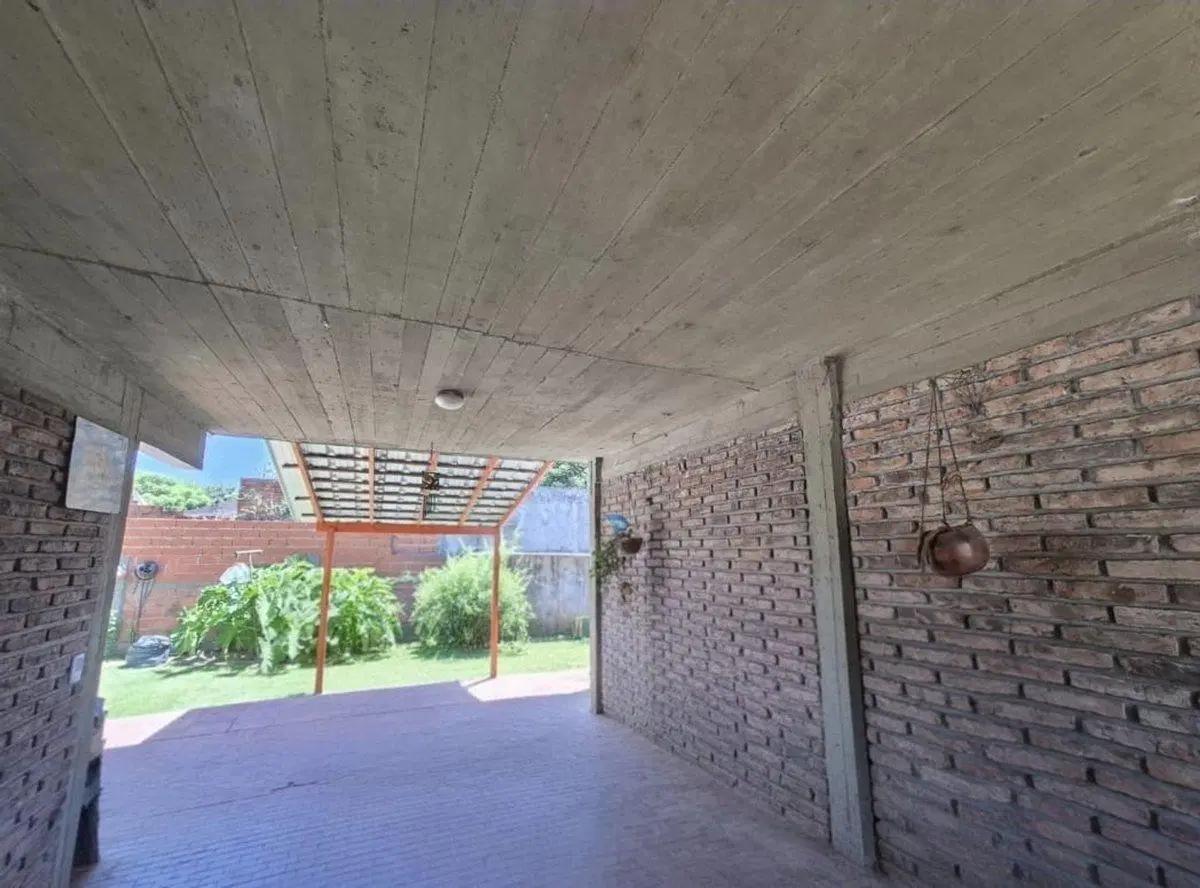 VENTA CASA 3 AMB HURLINGHAM COCHERA APTO CREDITO 4