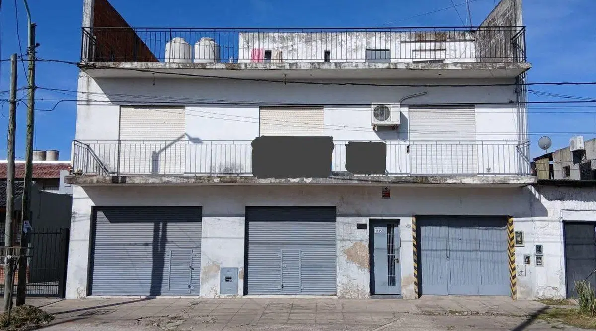 VENTA DEPOSITO CON OFICINAS MORON 5