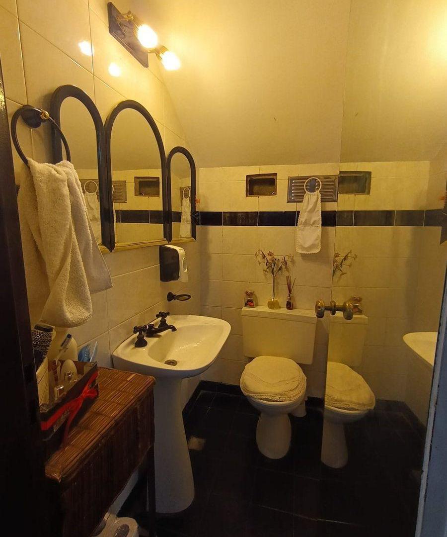 Foto de VENTA DUPLEX 4 AMB. COCHERA Y BALCON L.MIRADOR, imagen 4