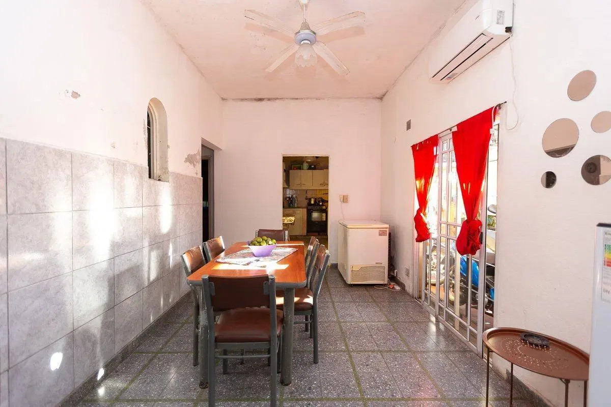 Casa Moron 5 Ambientes(1er piso a terminar 2 amb) 8