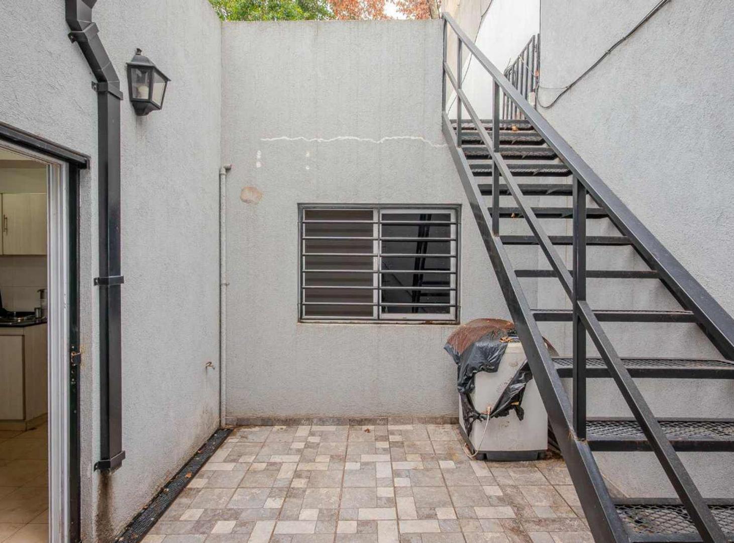 Foto de VENTA CASA 3 AMB REFACCIONADA - CASEROS, imagen 4
