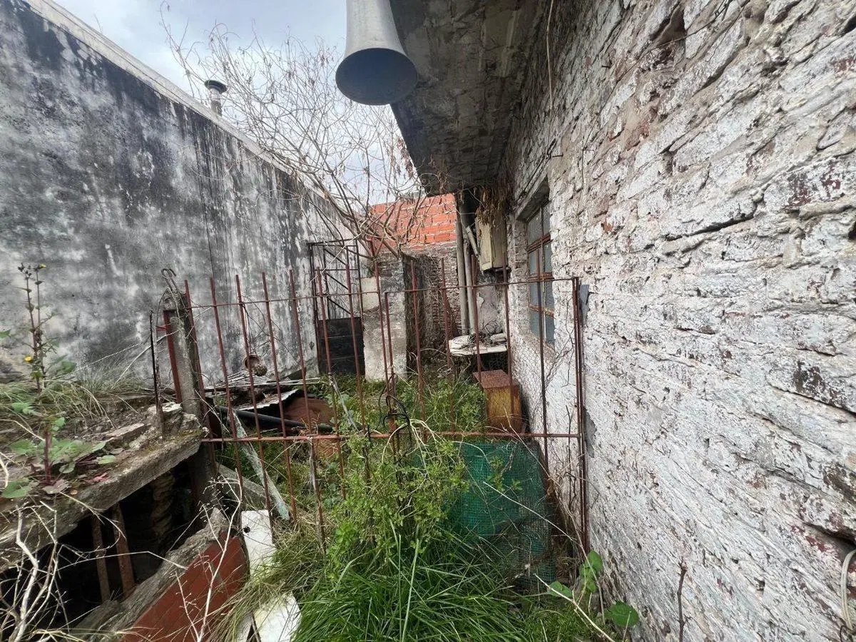 VENTA LOTE PALOMAR/CASEROS 240M2 OPORTUNIDAD 2