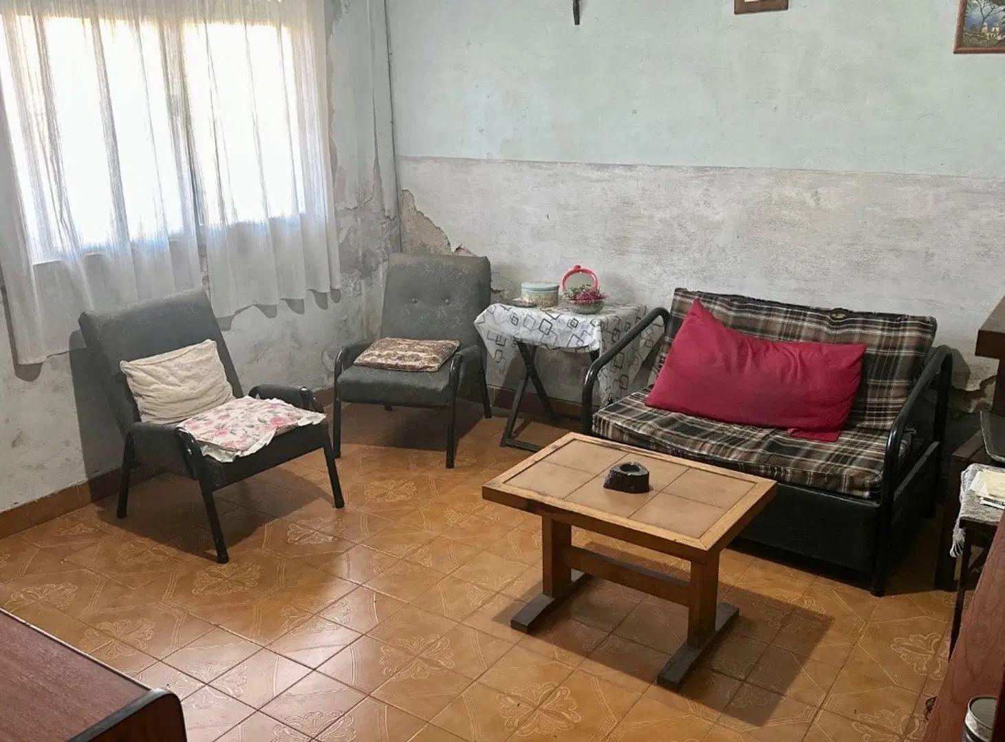 VENTA CASA 4 AMBIENTES- MORON- PERMUTA 2