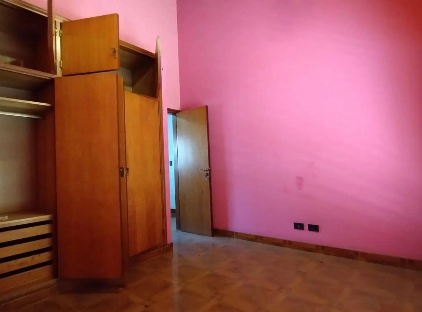 VENTA CASA 5 AMB CASEROS / PARQUE-PARRILLA PERMUTA 2