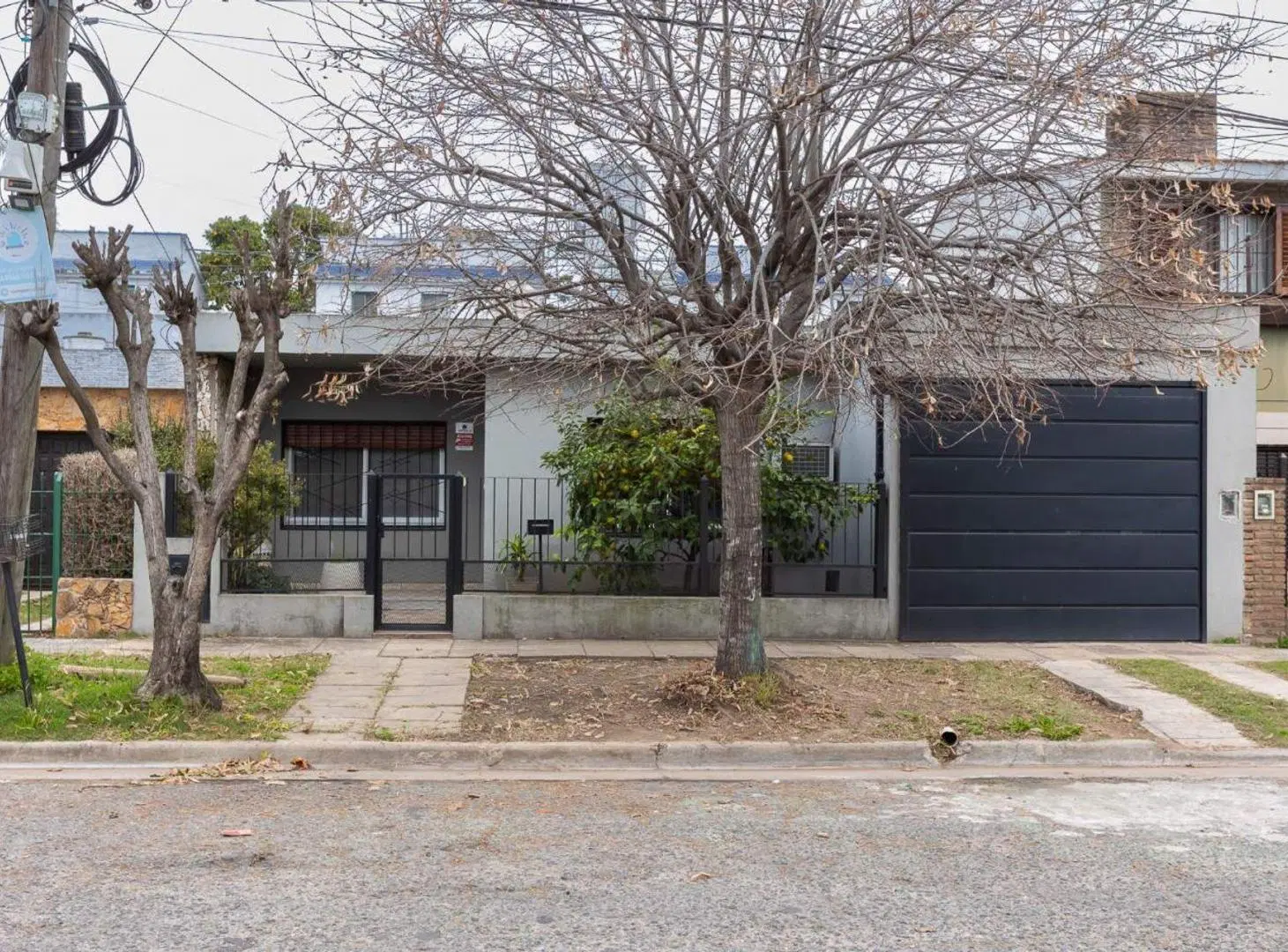 CASA EN VENTA 4 AMB + DPTO HURLINGHAM 4