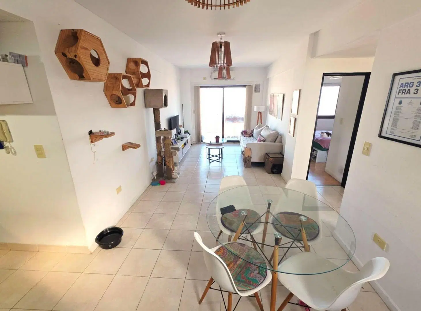 VENTA DEPTO 3AMB CASEROS CENTRO BALCON CON COCHERA 5