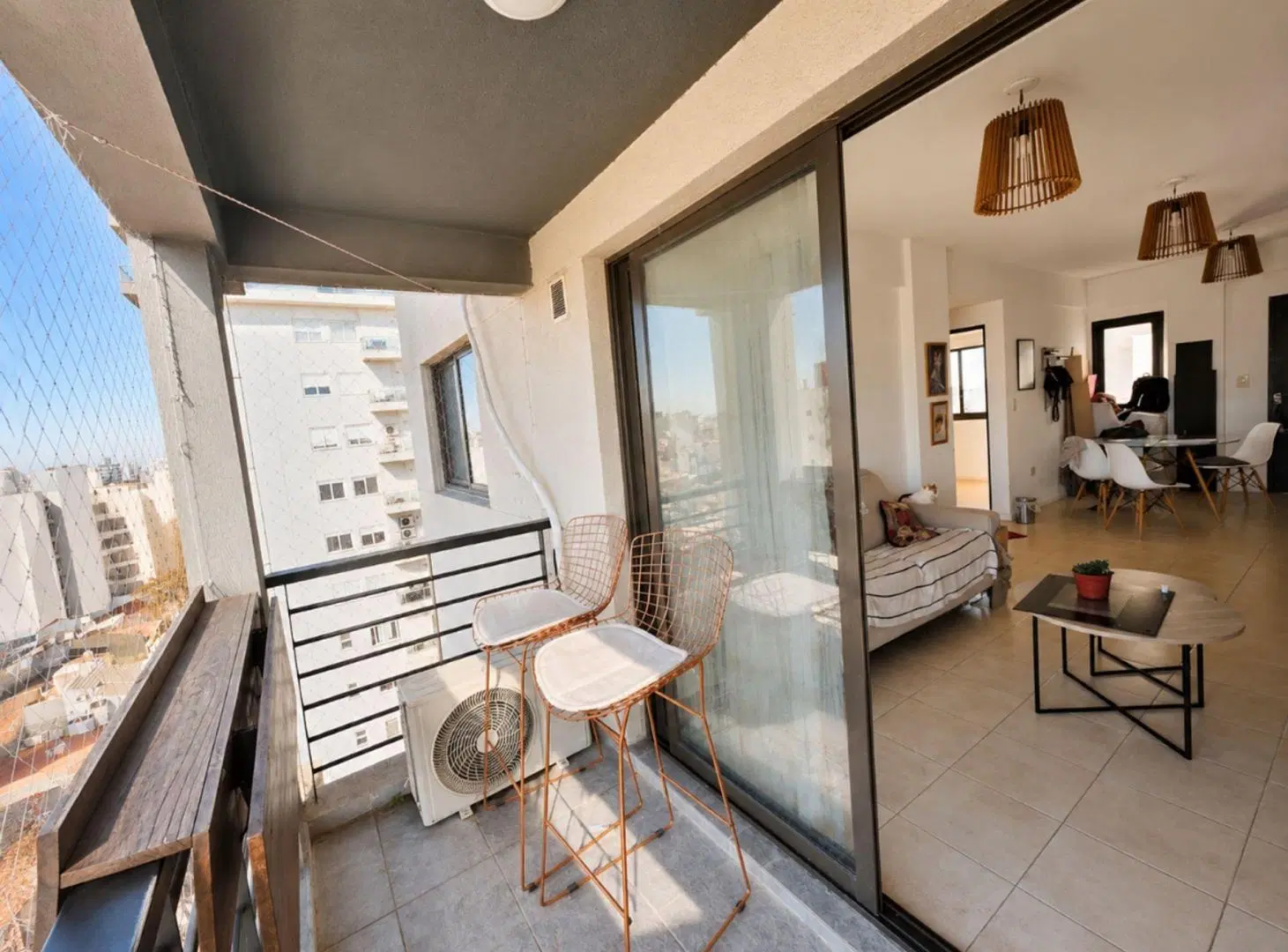 VENTA DEPTO 3AMB CASEROS CENTRO BALCON CON COCHERA 4