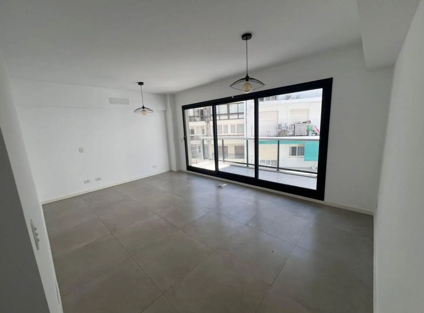 ALQUILER MONOAMBIENTE CON BALCÓN Y COCH BELGRANO C 5