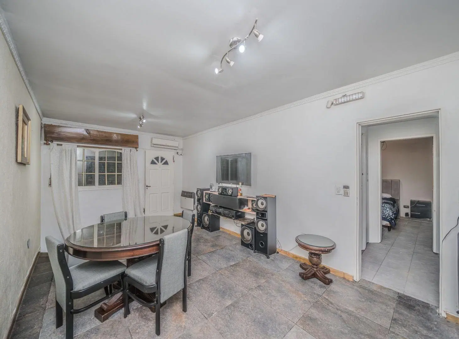 CASA 3 AMB C/ PILETA, PARRILLA, COCHERA- ITUZAINGO 4