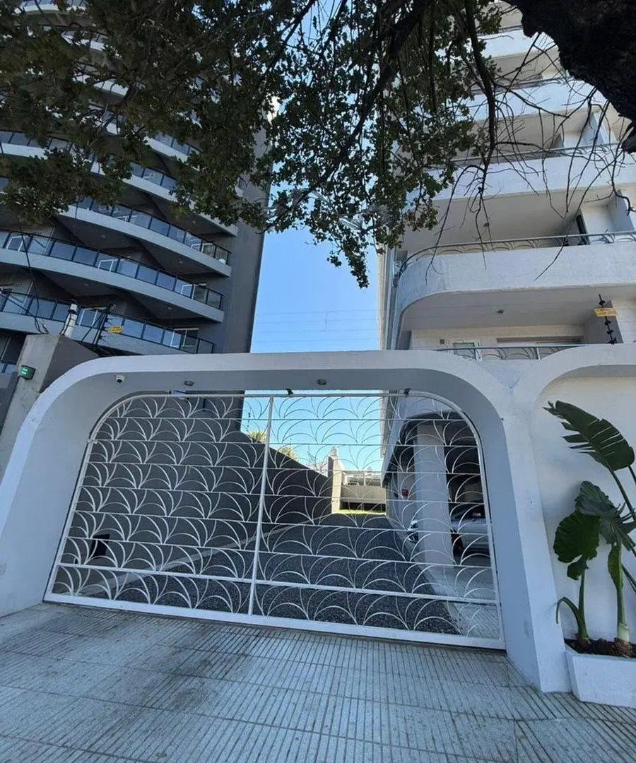 DEPARTAMENTO 2 AMBIENTES SANTOS LUGARES 2