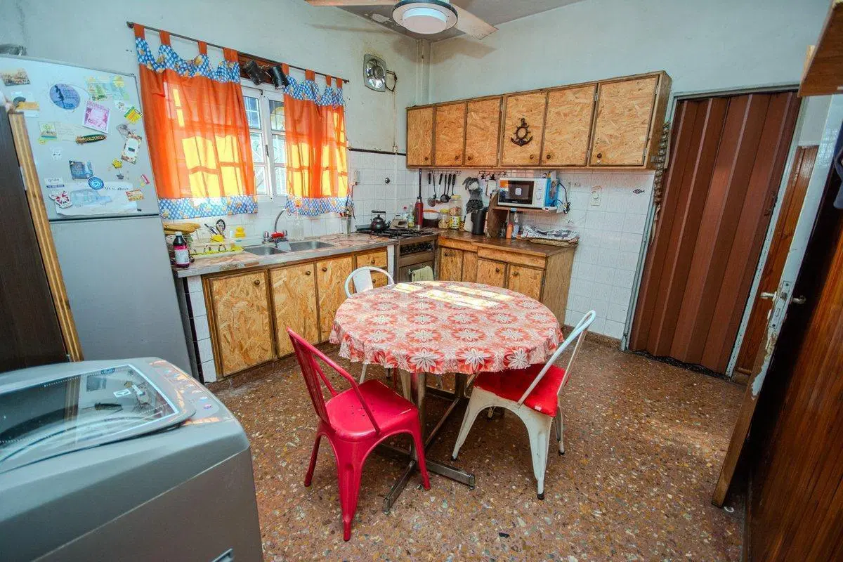 VENTA CASA 3 AMB + DEPTO 2 AMB-M. CORONADO 5