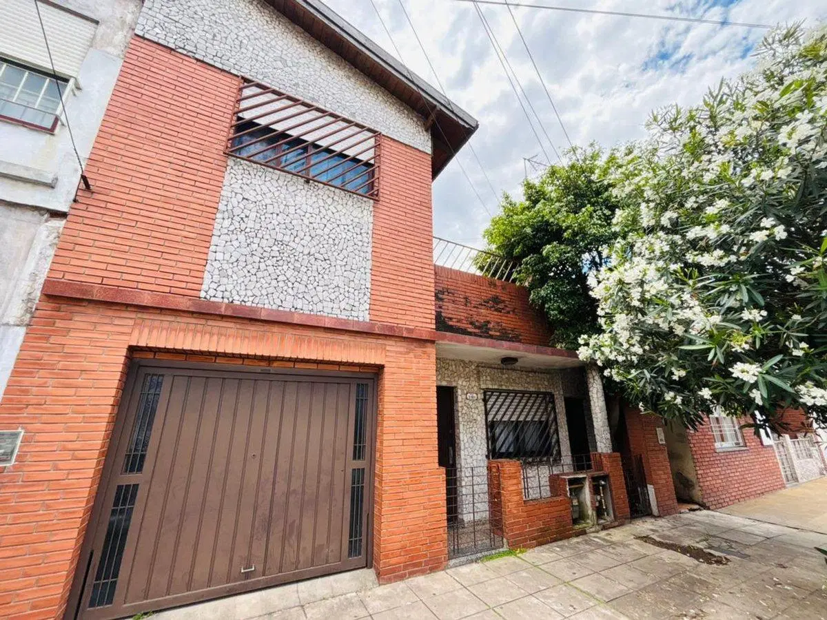 VENTA PH 3 AMBIENTES CASEROS AL FRENTE CON COCHERA 4