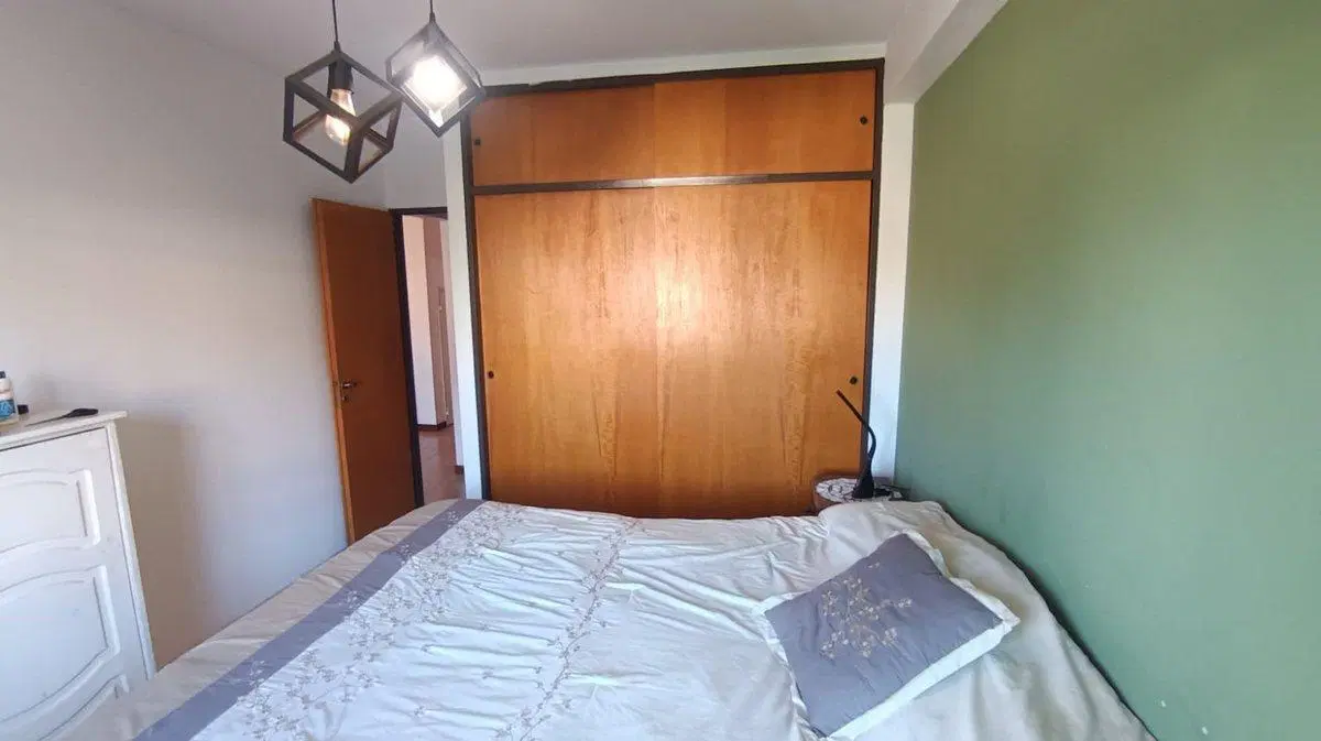 departamento 2 ambientes con balcón  patio caseros 8