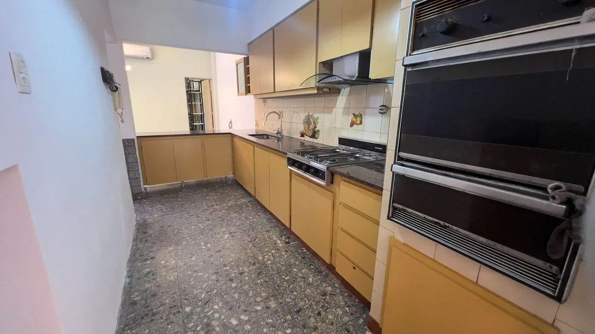 VENTA CASA 4 DORMITORIOS PALOMAR COCHERA y mas. 8