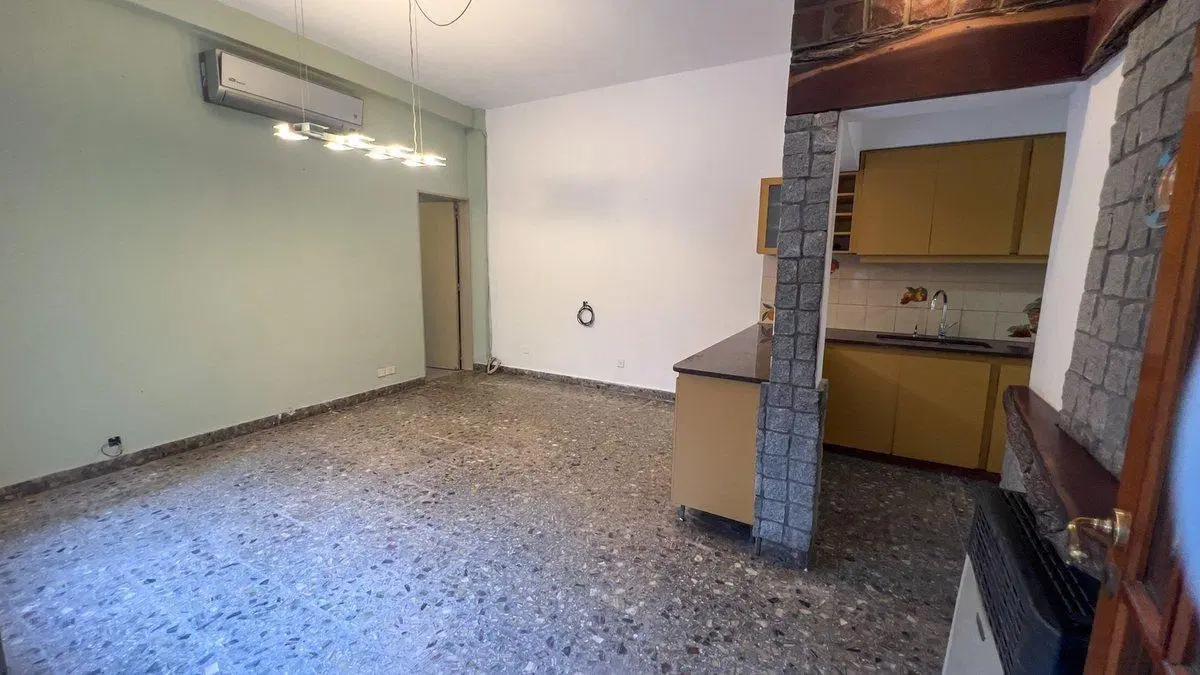VENTA CASA 4 DORMITORIOS PALOMAR COCHERA y mas. 2