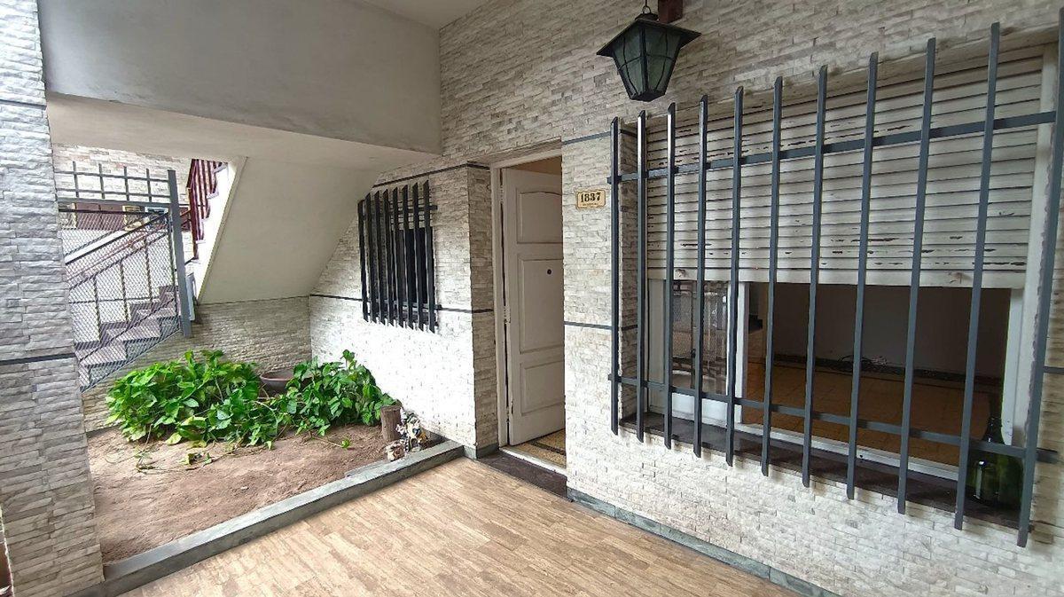 Foto de venta permuta ph 3 ambientes cochera ramos mejia, imagen 2