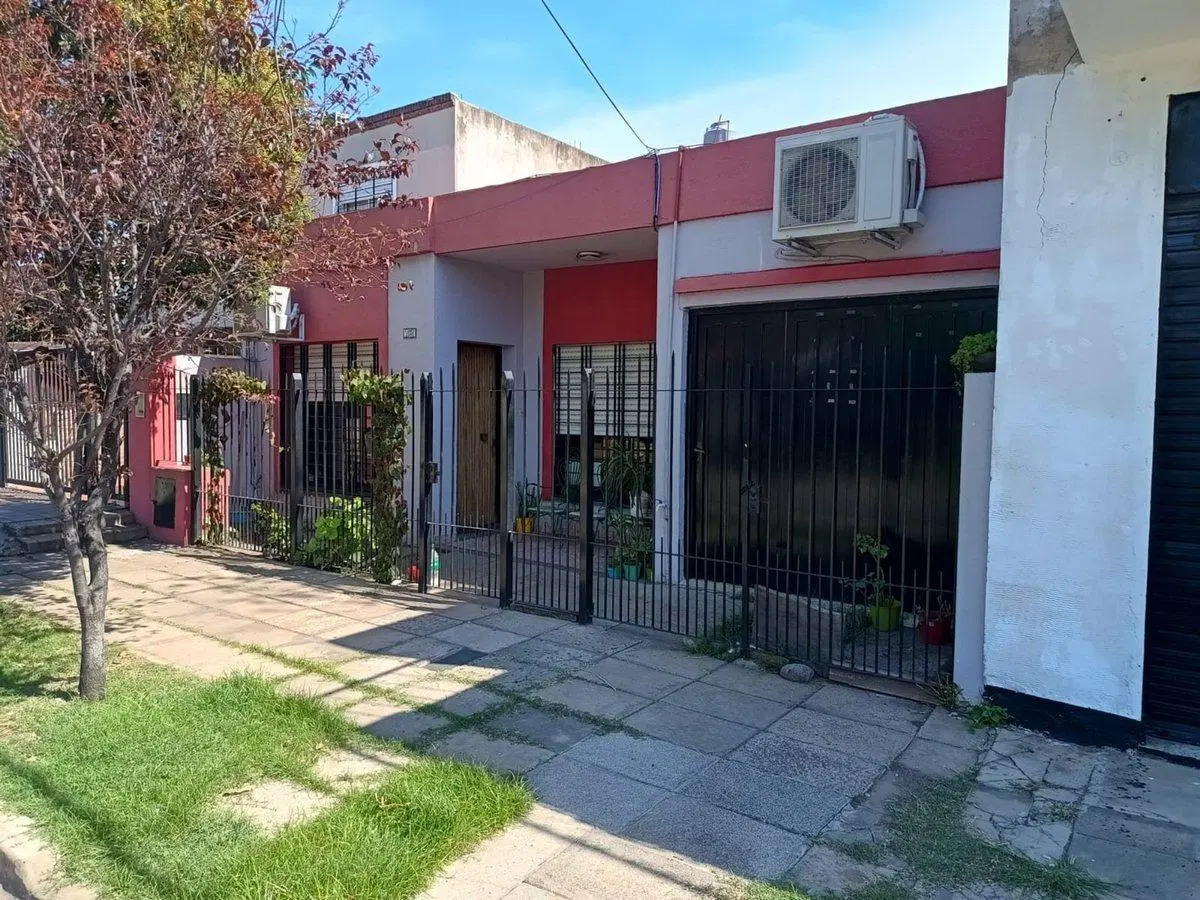 casa en alquiler castelar 2