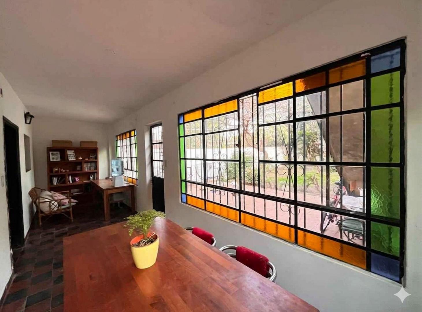 Foto de ALQUILER DE CASA 4 AMB C/PARQUE Y COCH. HURLINGHAM, imagen 1