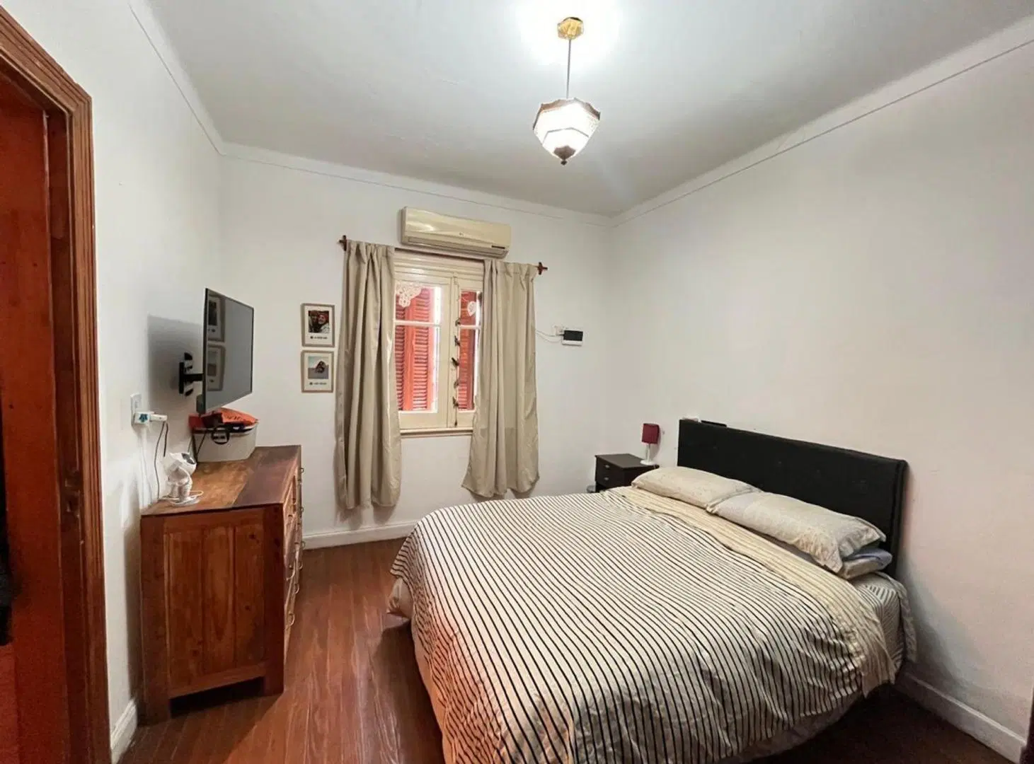CHALET 5 AMBIENTES CON PARQUE Y COCHERA AUTOMATIZ. 2