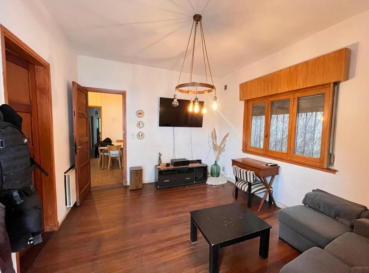 CHALET 5 AMBIENTES CON PARQUE Y COCHERA AUTOMATIZ. 3