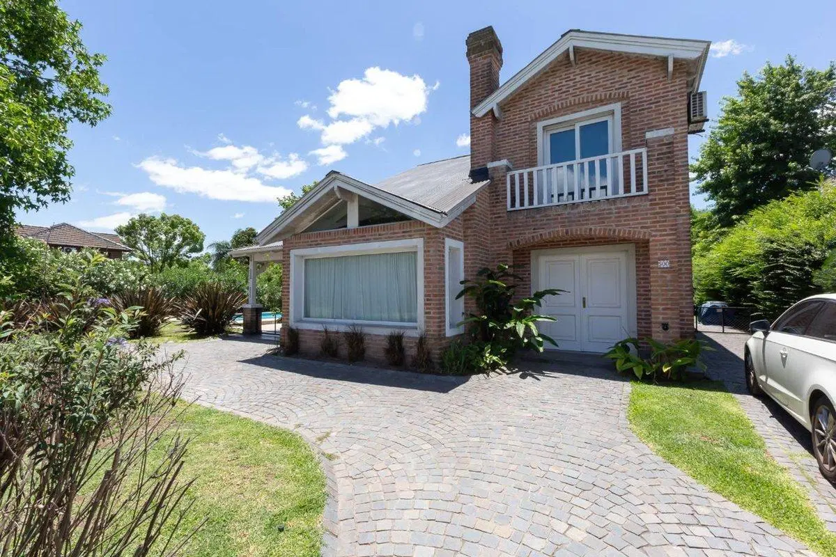 VENTA CASA 4 AMB EN BANCO PROVINCIA - PERMUTA 3