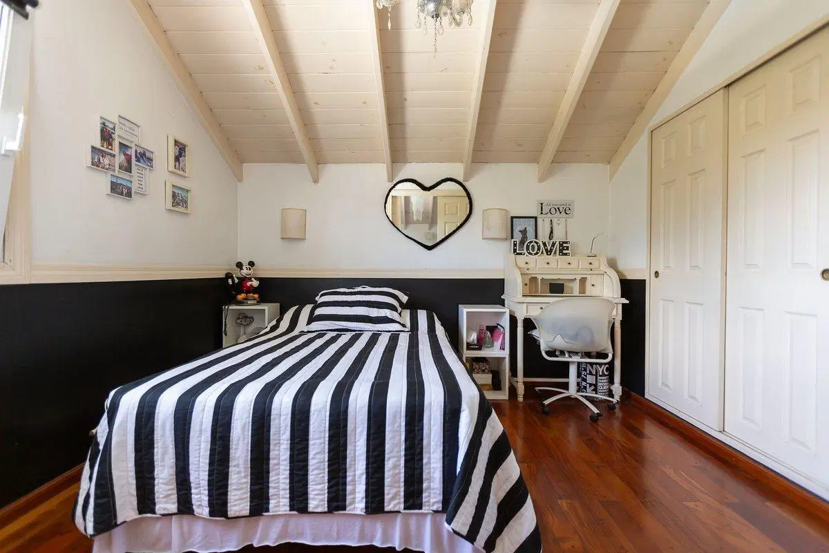VENTA CASA 4 AMB EN BANCO PROVINCIA - PERMUTA 8