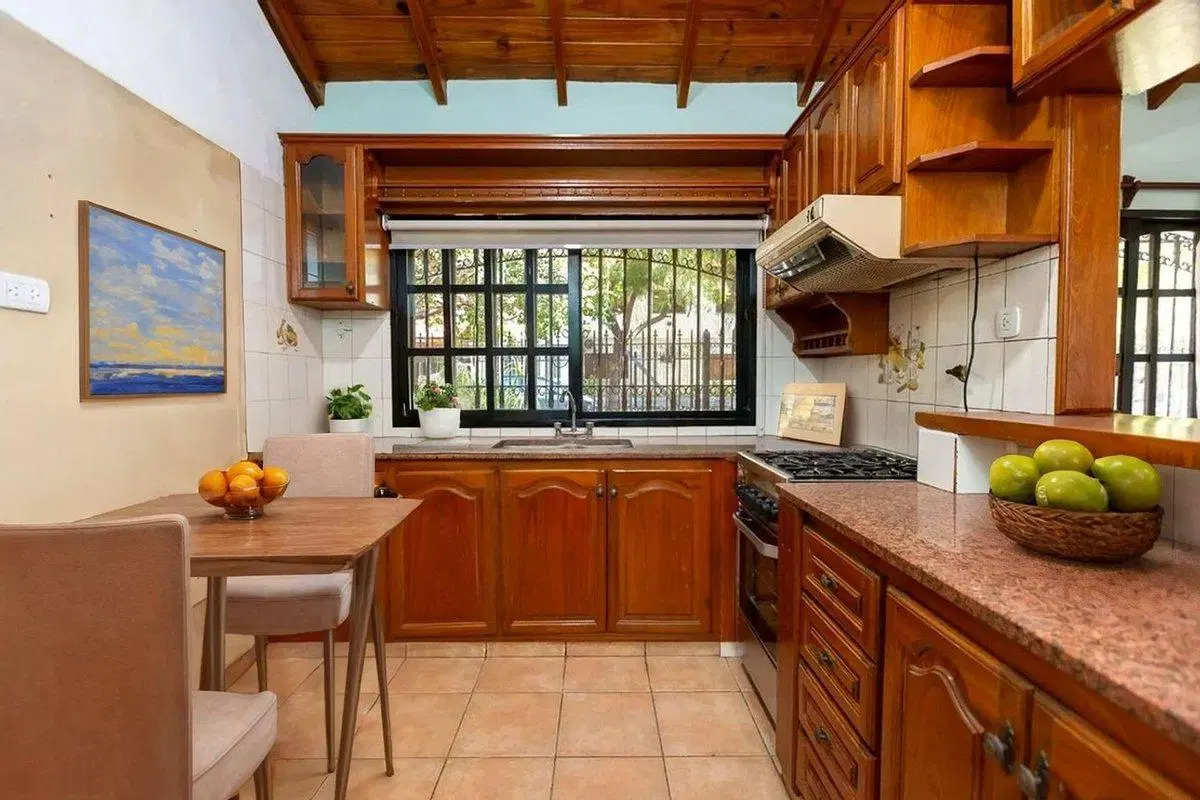 VENTA CASA EN HURLINGHAM PLANTA BAJA APTO CREDITO 2