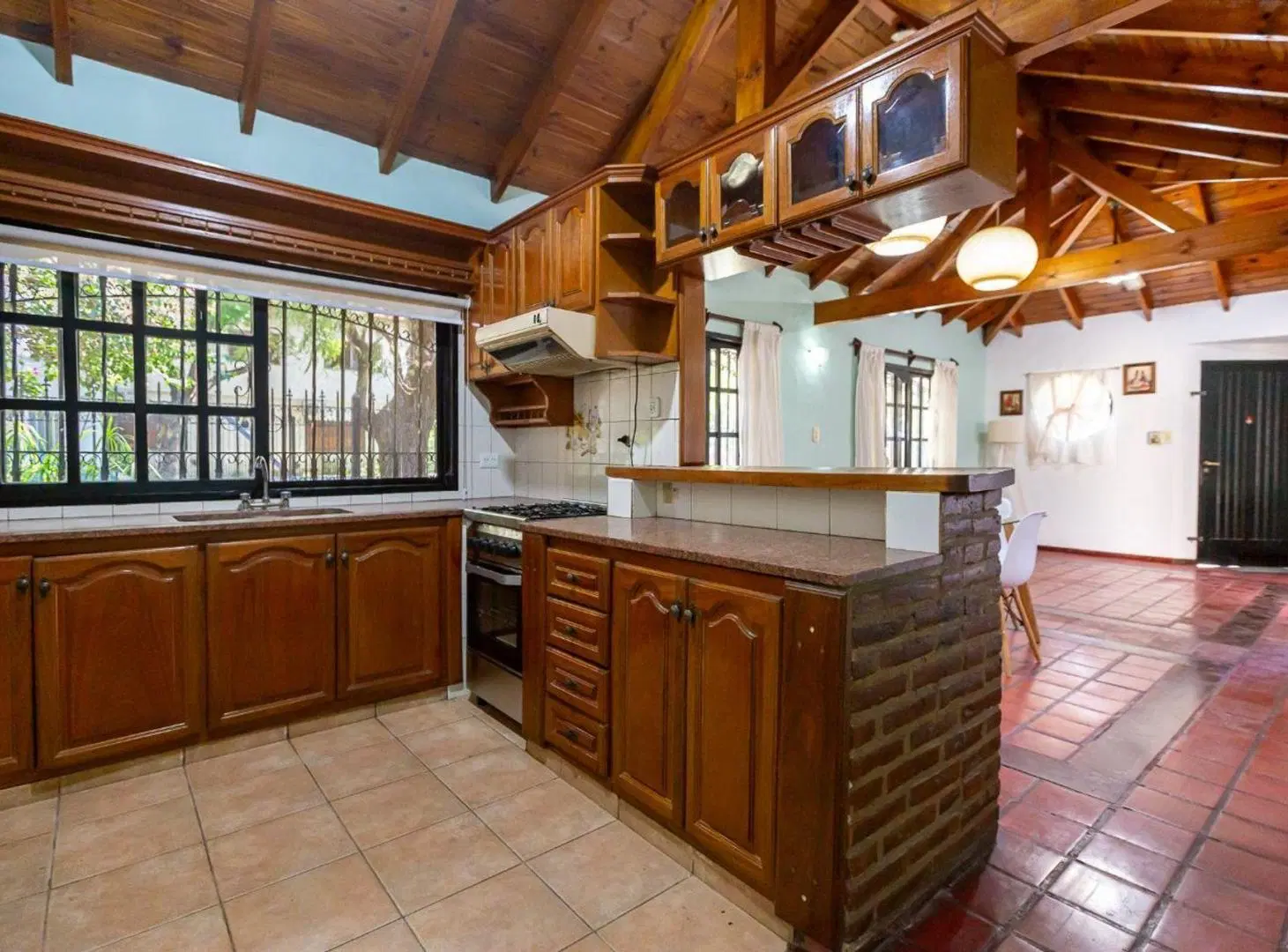VENTA CASA EN HURLINGHAM PLANTA BAJA APTO CREDITO 4