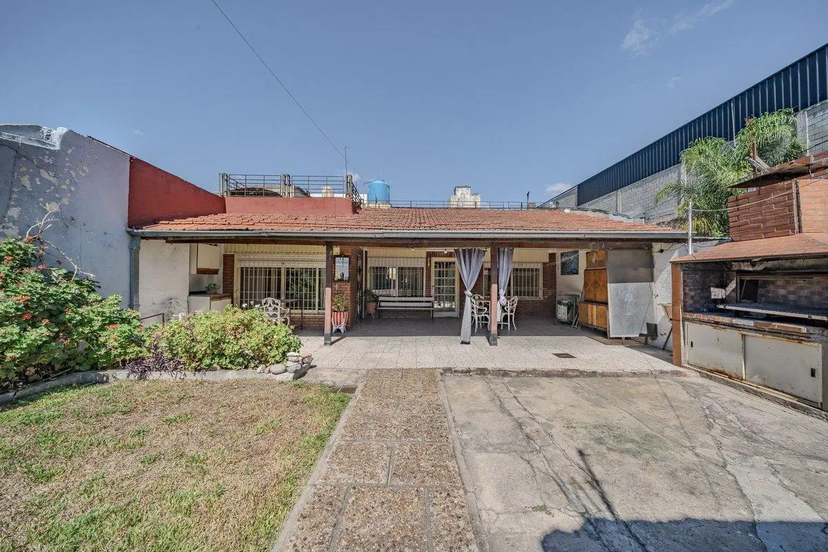 VENTA CASA 3 AMB C/ JARDIN-TALLER- VILLA BOSCH 3