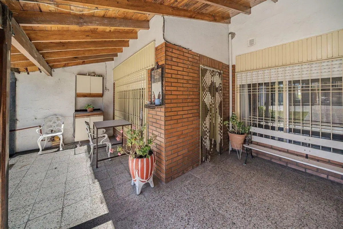 VENTA CASA 3 AMB C/ JARDIN-TALLER- VILLA BOSCH 4