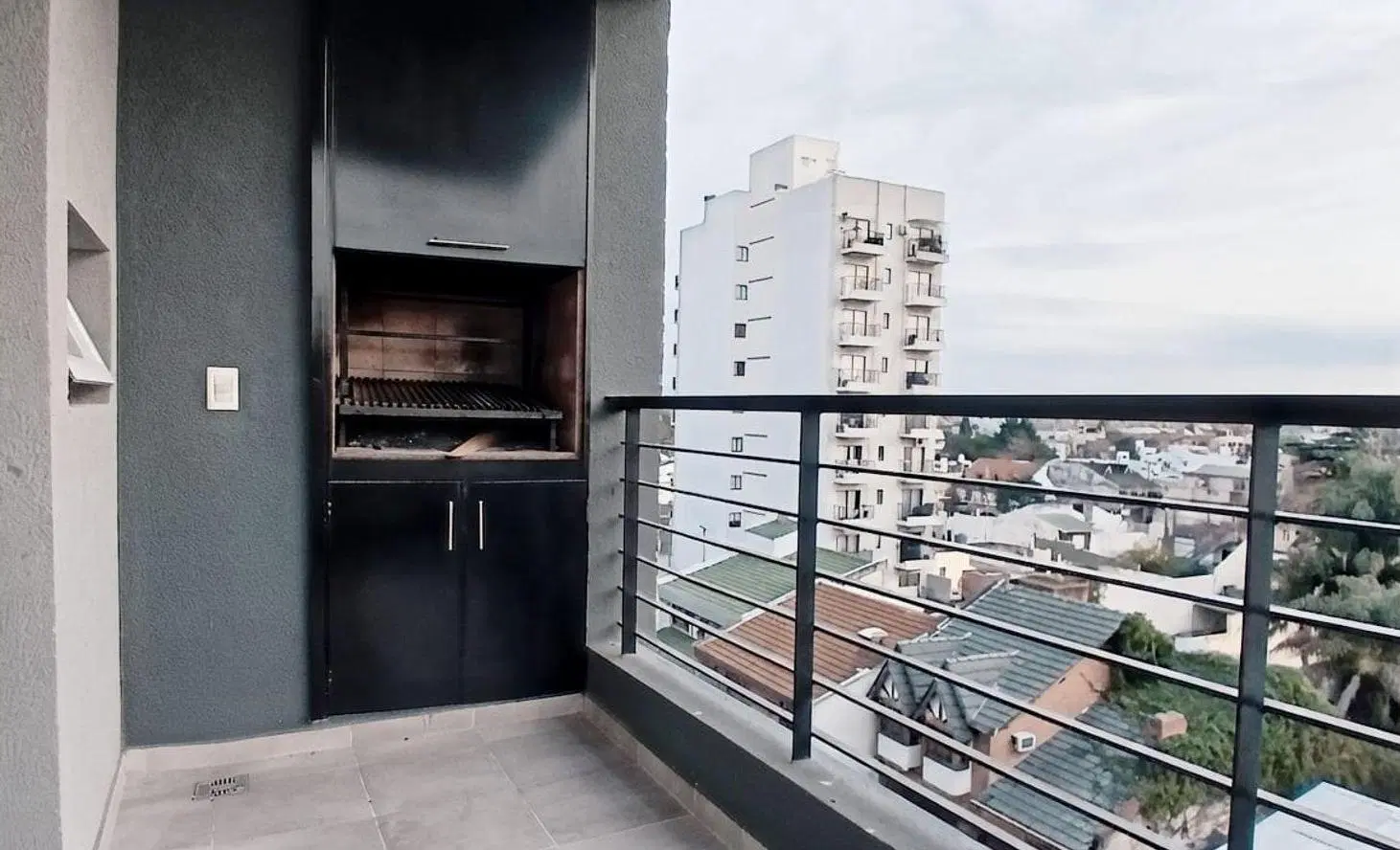 ALQUILER 2 AMB FRENTE BALCON C/PARRILLA (CASEROS) 3