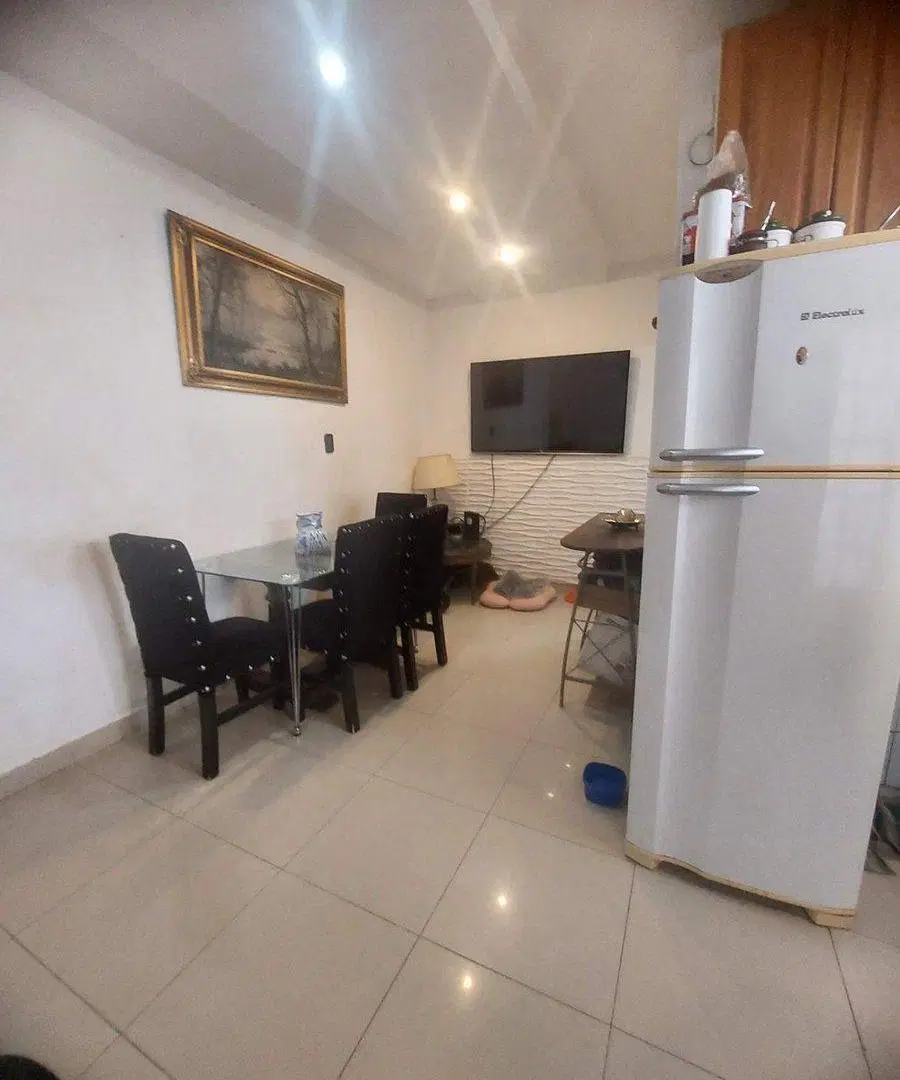 VENTA DE 4 PH + LOCAL EN LOTE PROPIO,DEVOTO. 2