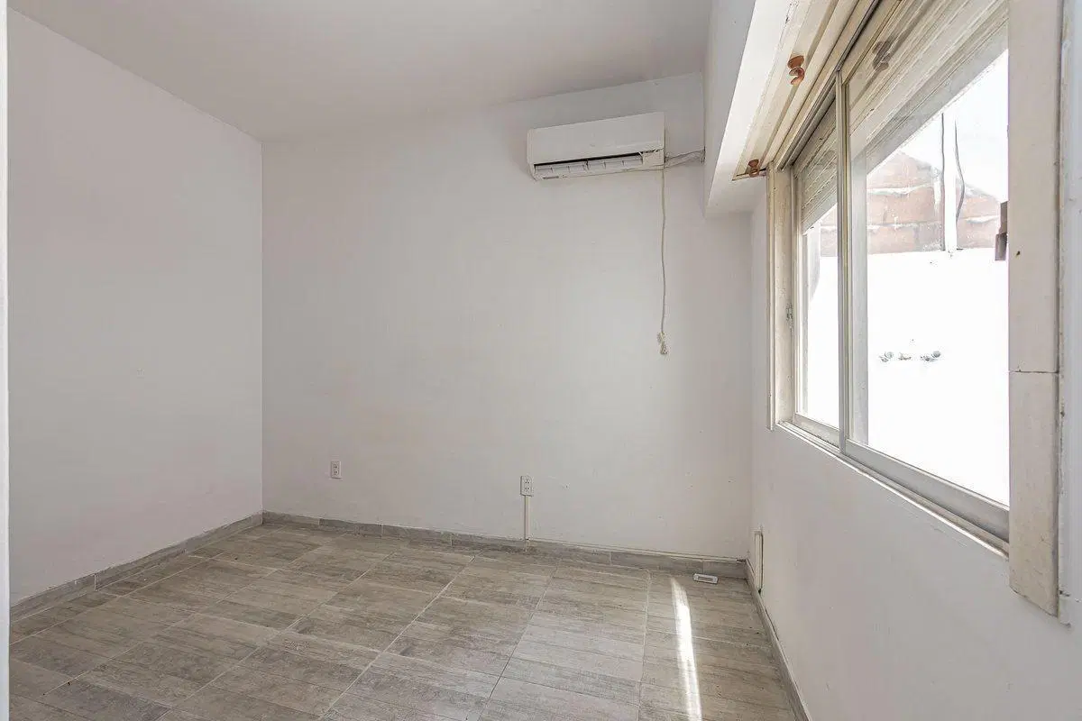 VENTA PH 2 AMB C/PATIO EN PLANTA BAJA - CASEROS 2