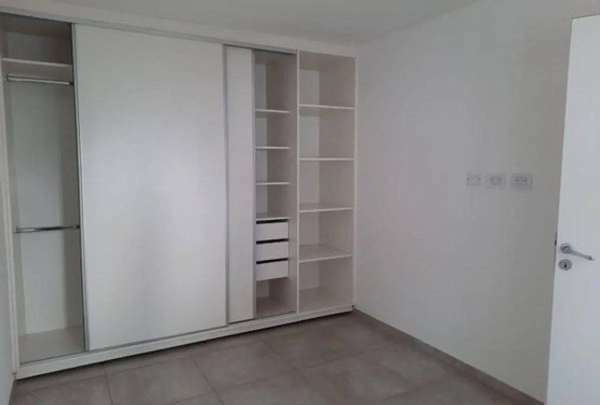 VENTA CASA 4 AMB. EN CIUDADELA 2
