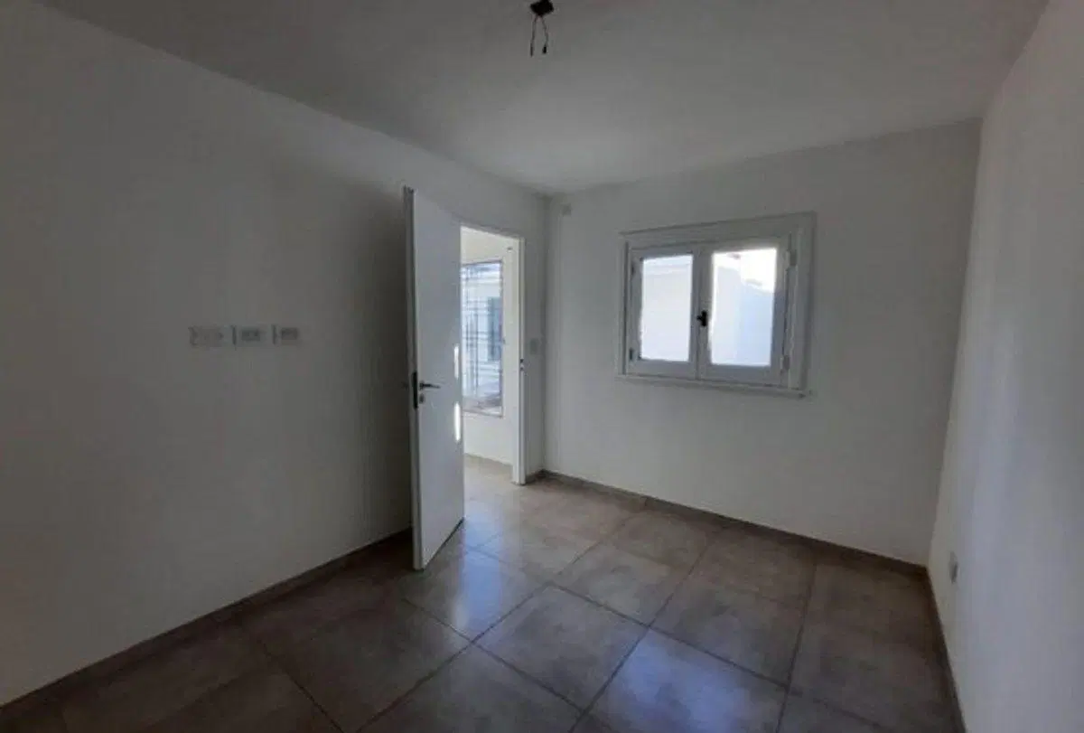 VENTA CASA 4 AMB. EN CIUDADELA 4