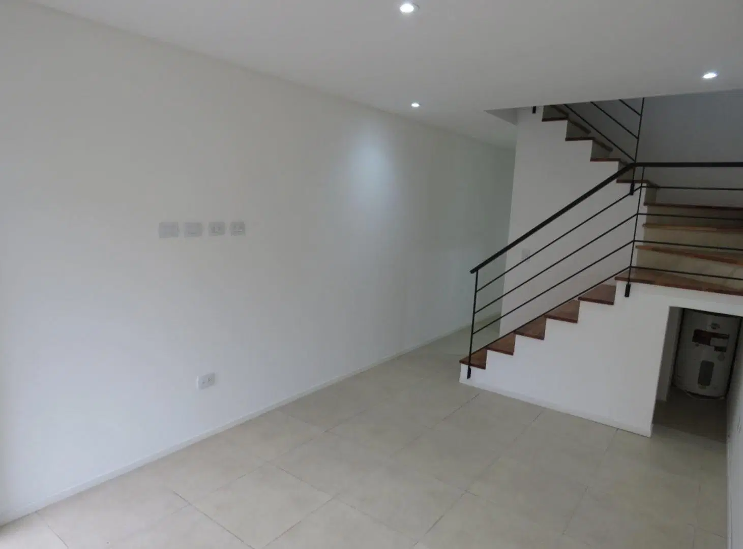 VENTA DUPLEX A ESTRENAR - HURLINGHAM -APTO CREDITO 2