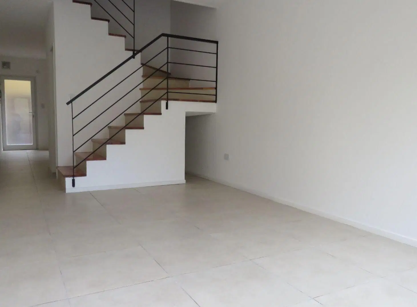 VENTA DUPLEX A ESTRENAR - HURLINGHAM -APTO CREDITO 8