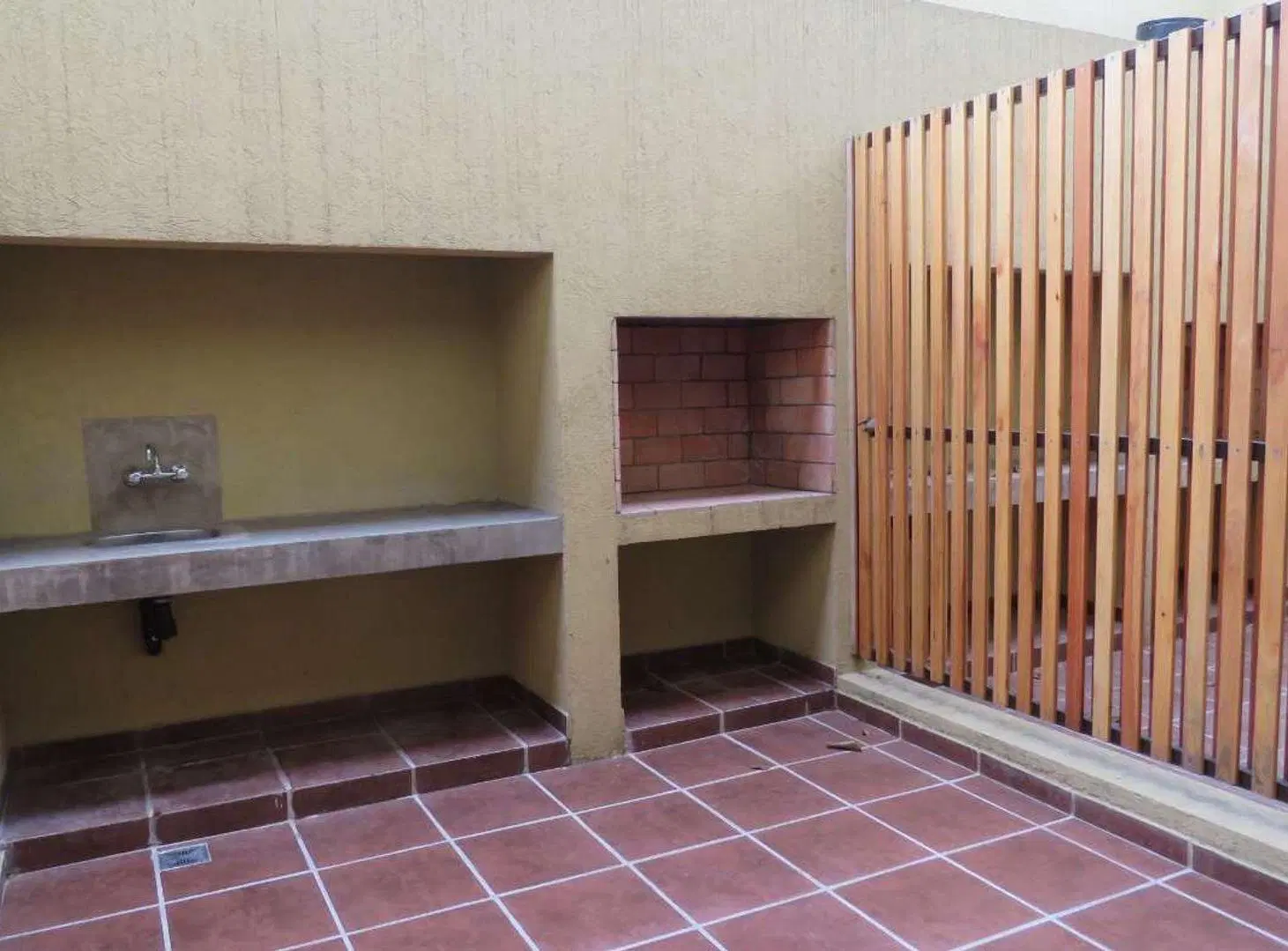 VENTA DUPLEX A ESTRENAR - HURLINGHAM -APTO CREDITO 3