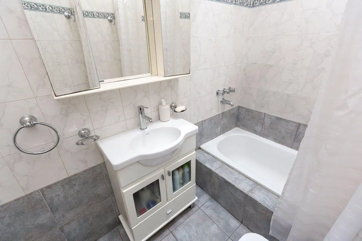 VENTA CASA 3 AMB EN CASTELAR - PERMUTA 5