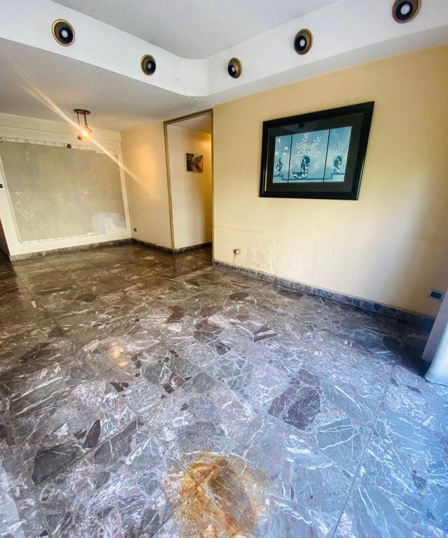 Foto de VENTA DEPTO 4 AMBIENTES CON BALCON EN FLORES, imagen 3