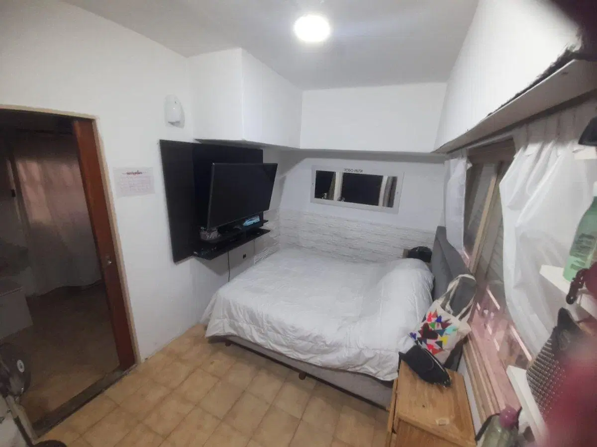 CASEROS VENTA 2 PH MAS LOCAL EN BLOQUE PERMUTA 3