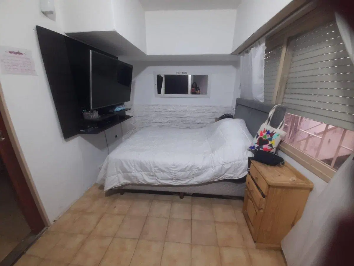 CASEROS VENTA 2 PH MAS LOCAL EN BLOQUE PERMUTA 4