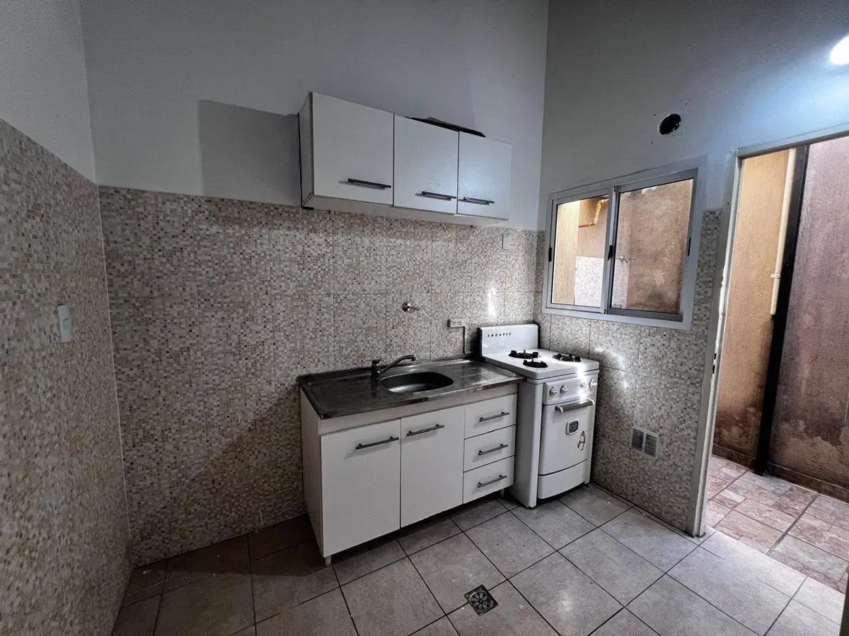 ALQUILER DEPTO 2 AMB. CON BALCON EN LA TABLADA 3